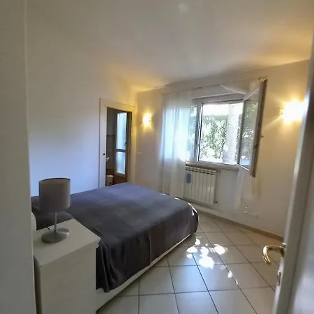 Noah Con Giardino 2 E 2 Bagni Ferienhaus *
