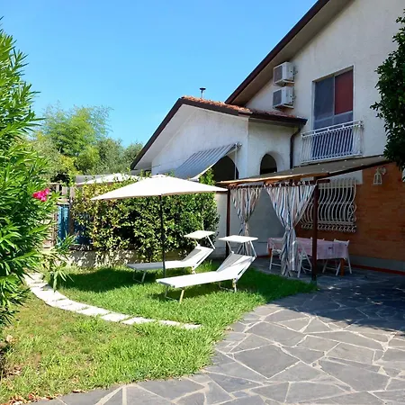Noah Con Giardino 2 E 2 Bagni Stiava